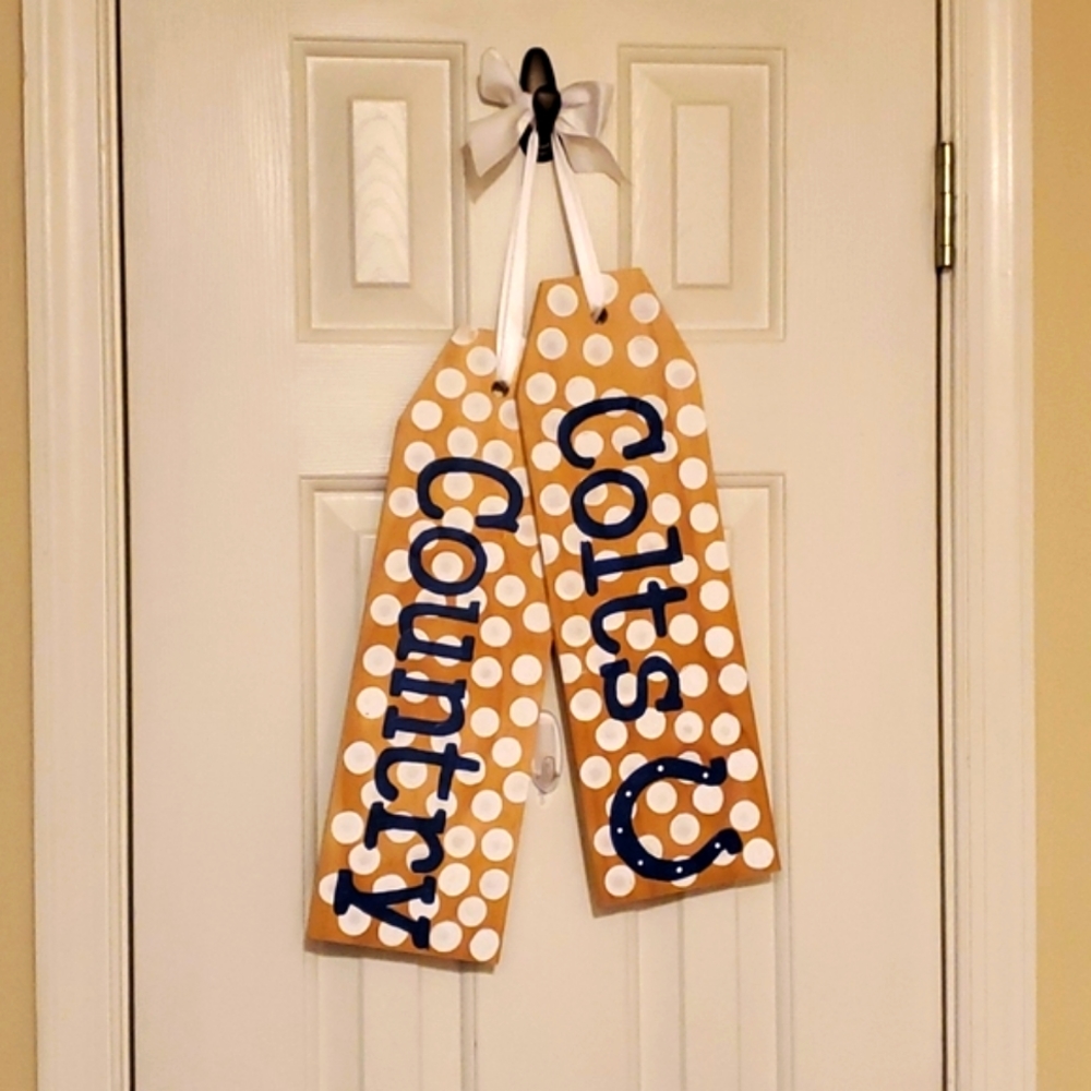 Handmade Indianapolis Colts football team door hanger